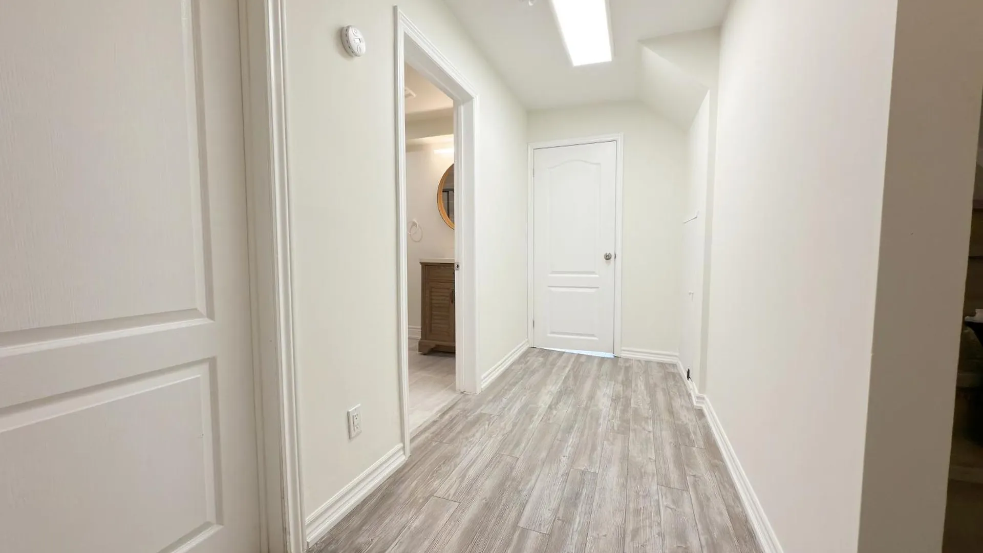 Cozy Room With Private Bath Near Don Mills Subway Toronto 0*,  Kanada